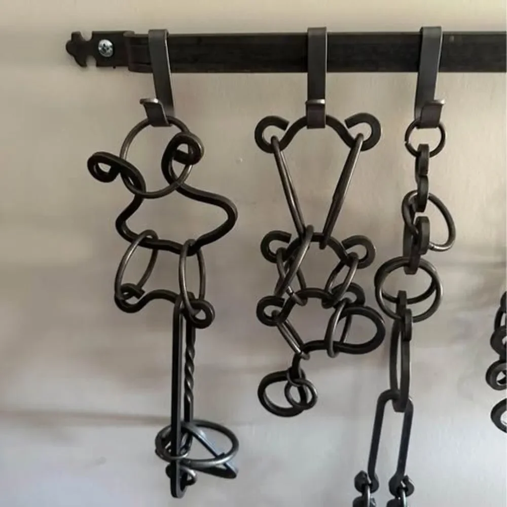 Unbranded hung this